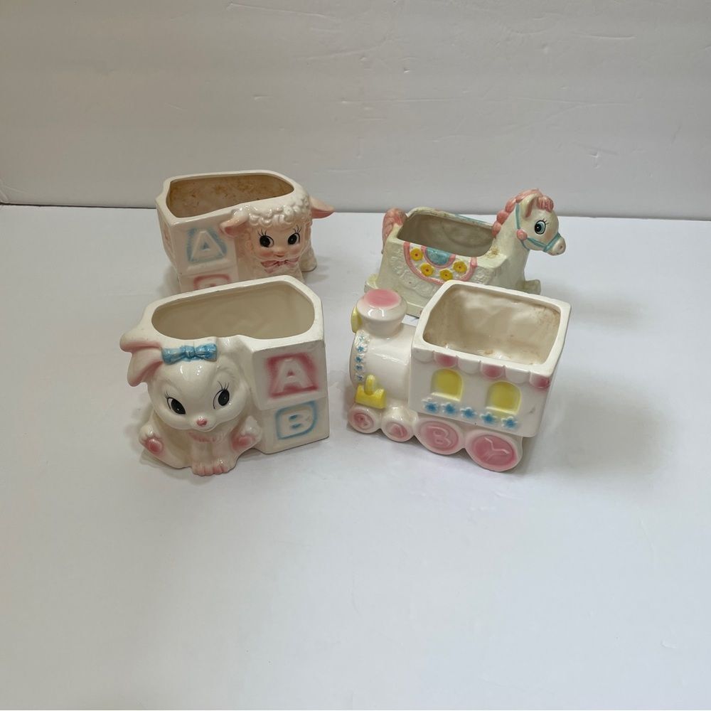 VINTAGE 70s CERAMIC NURSERY DECOR. MADE IN JAPAN. SET OF FOUR.